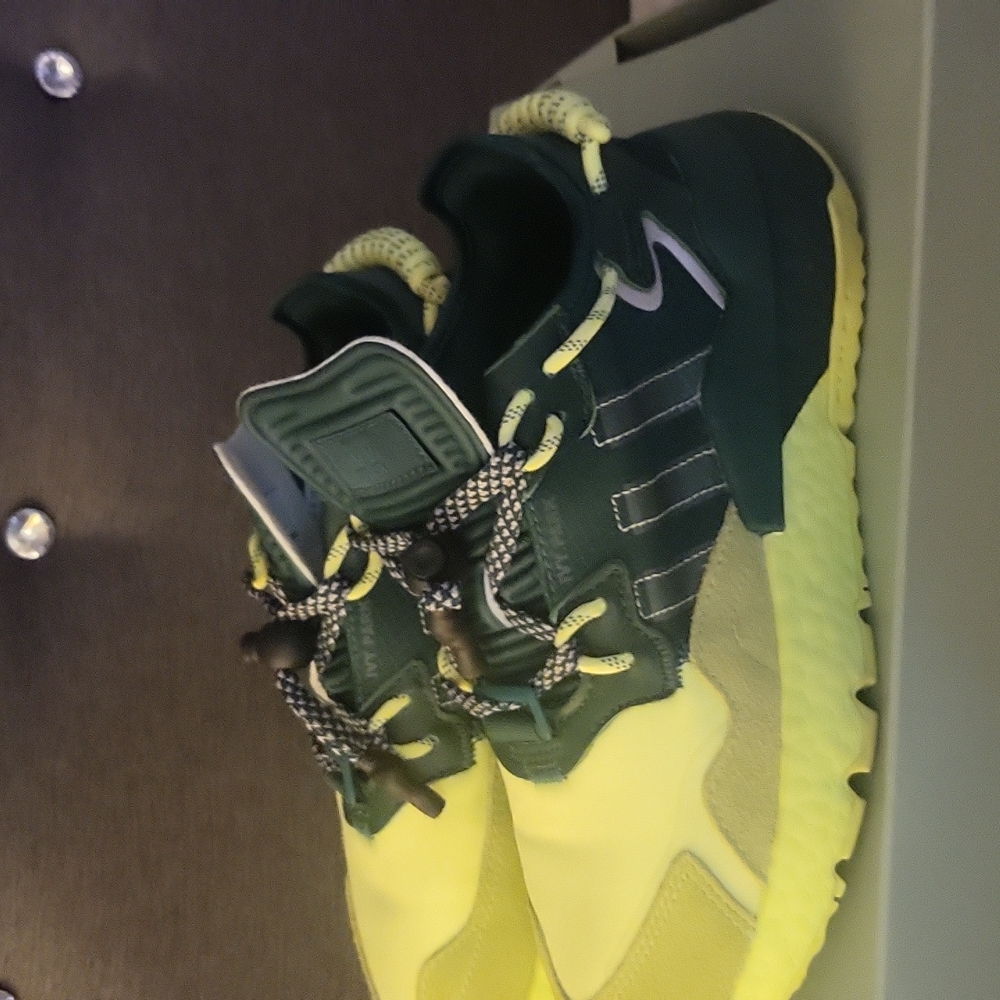 Ivy Park Adidas size 6.5 Unisex